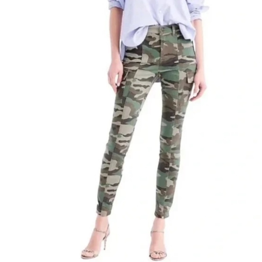 J CREW 9” Cargo Toothpick Pant in Camo Print - G7464 - Sz 24